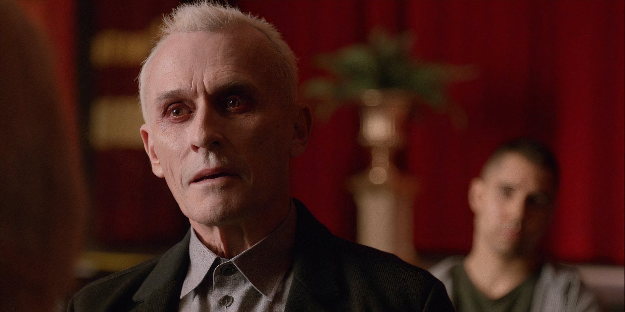 Robert Knepper se queda boquiabierto. 