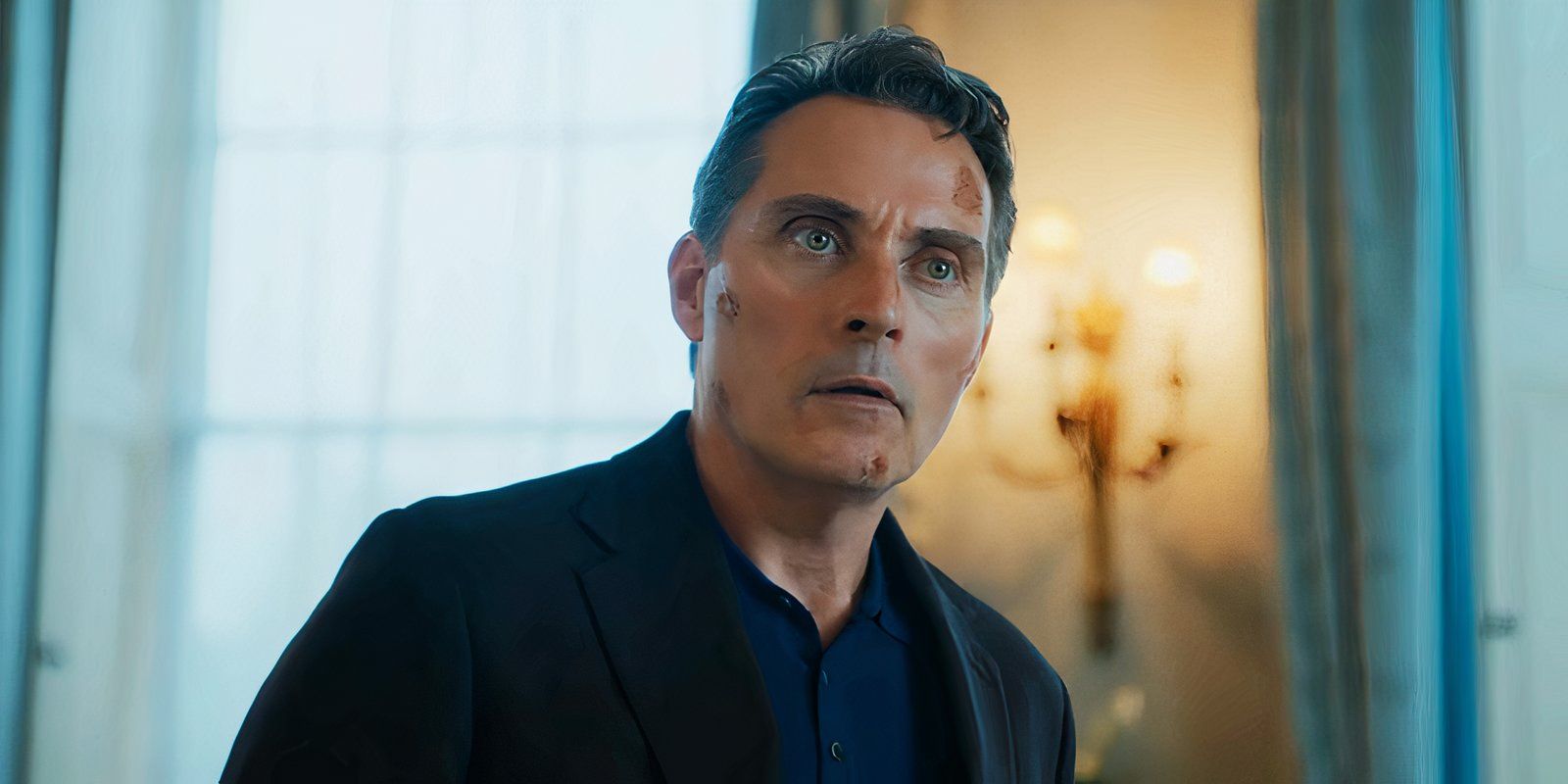 Rufus Sewell as Hal Wyler in The Diplomat season 2 episode 3