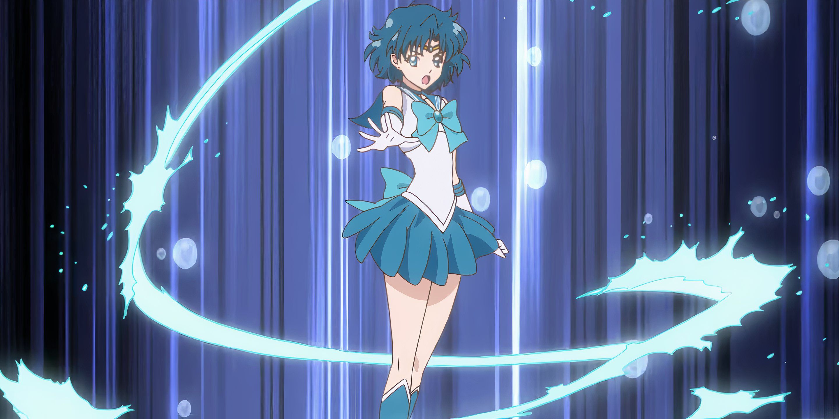 Sailor Mercury lancia un attacco d'acqua contro il nemico