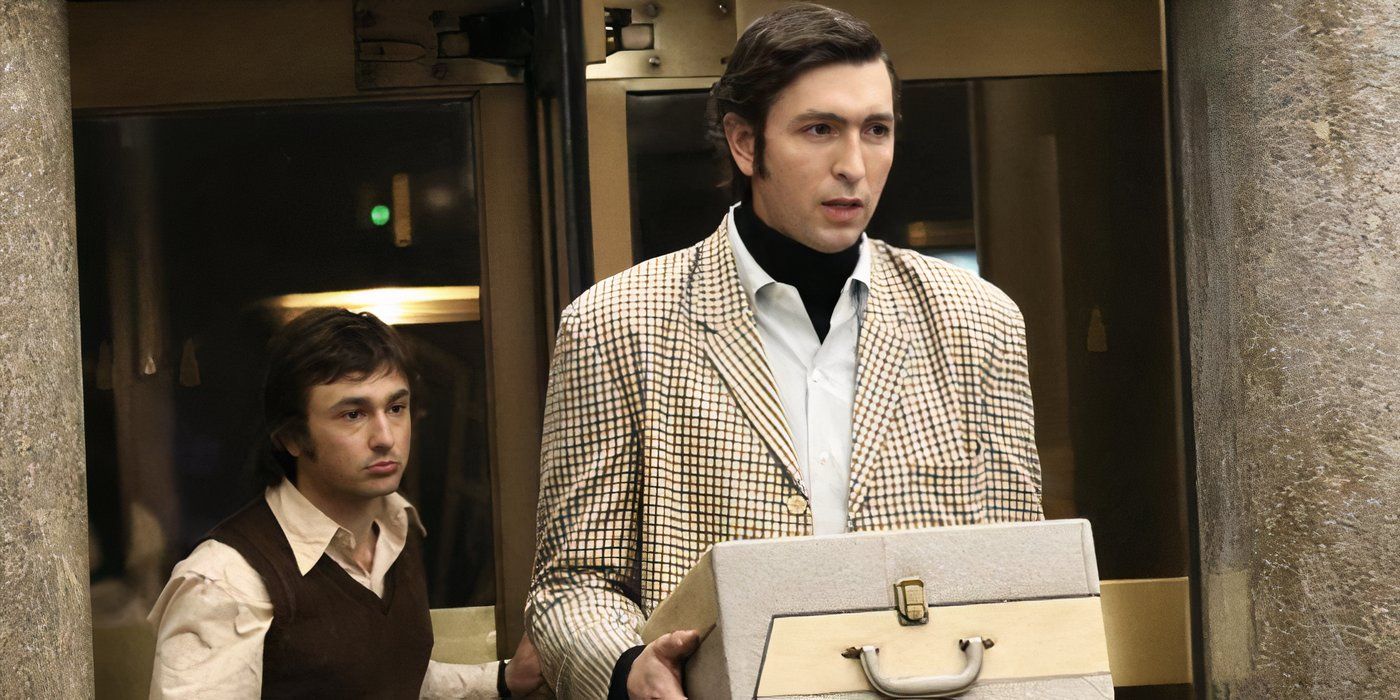 Why Saturday Night's Nicholas Braun Is Playing Two Real-Life Characters Explained By Director