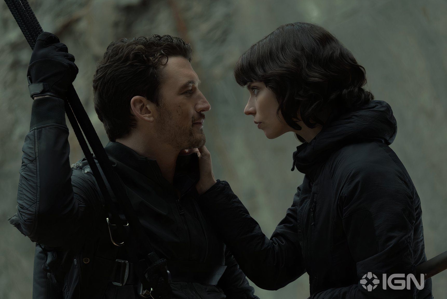 The Gorge First Look Images Reveal Miles Teller & Anya Taylor-Joy As Snipers Guarding A Mysterious Evil