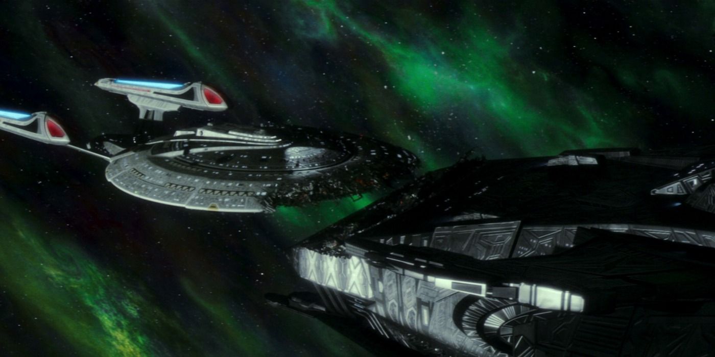 Captain Pike Turns A Star Trek Suicide Maneuver Into Strange New Worlds Rescue