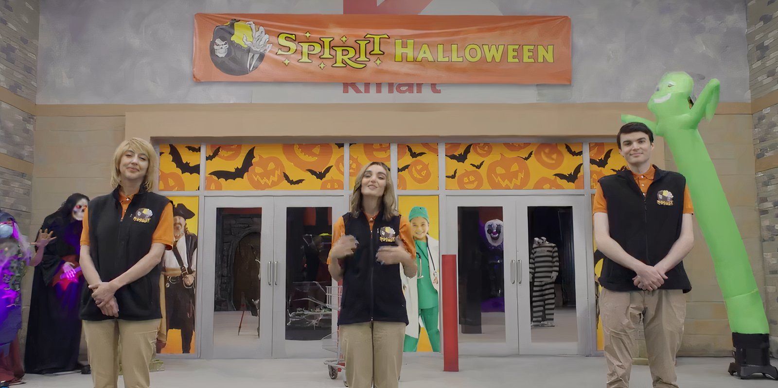 "Irrelevant 50-Year-Old TV Show": Spirit Halloween Claps Back At SNL With Parody Costume After Sketch