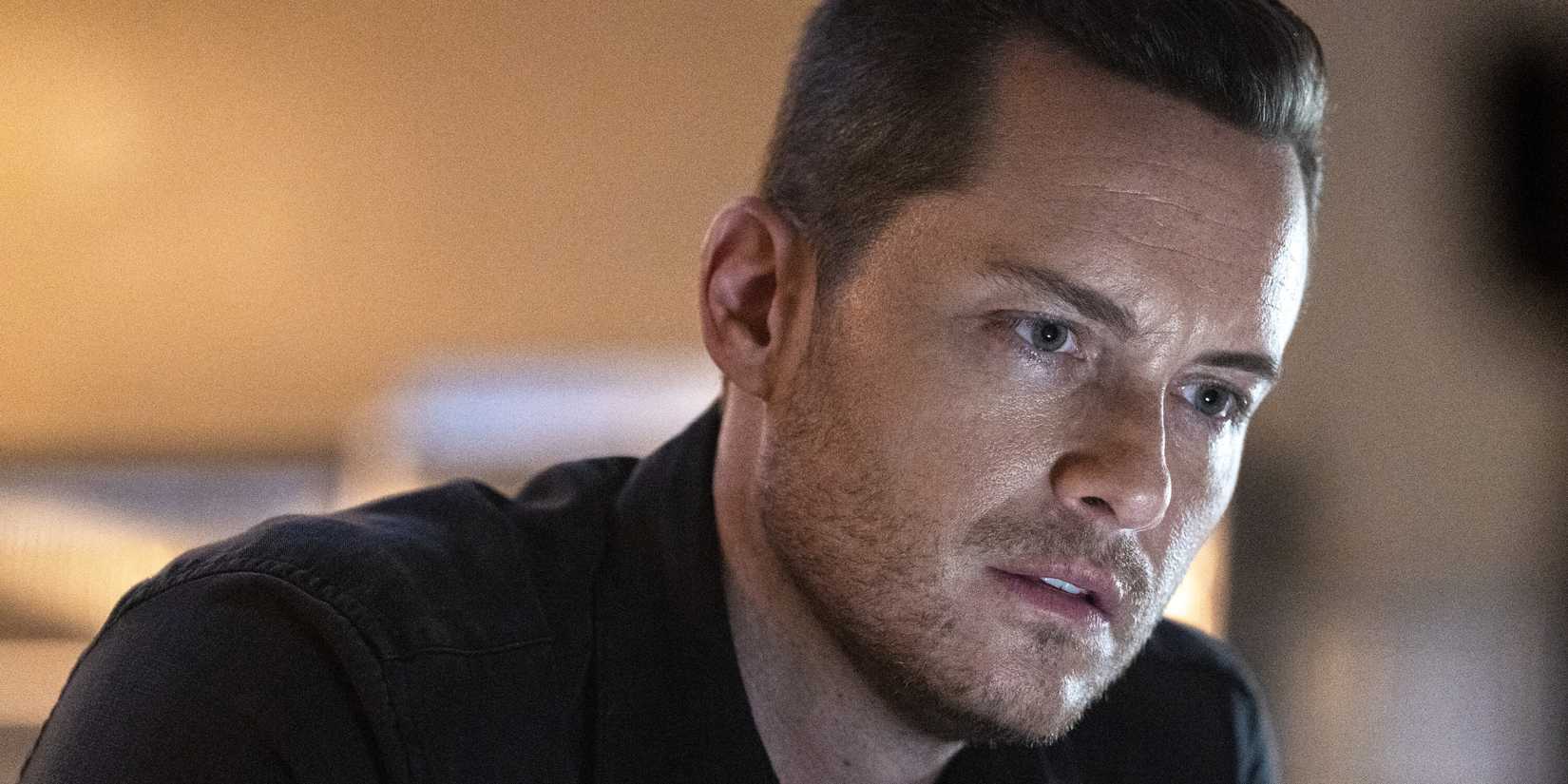 Jesse Lee Soffer as Supervisory Special Agent Wesley "Wes" Mitchell in FBI: International season 4, episode 4.