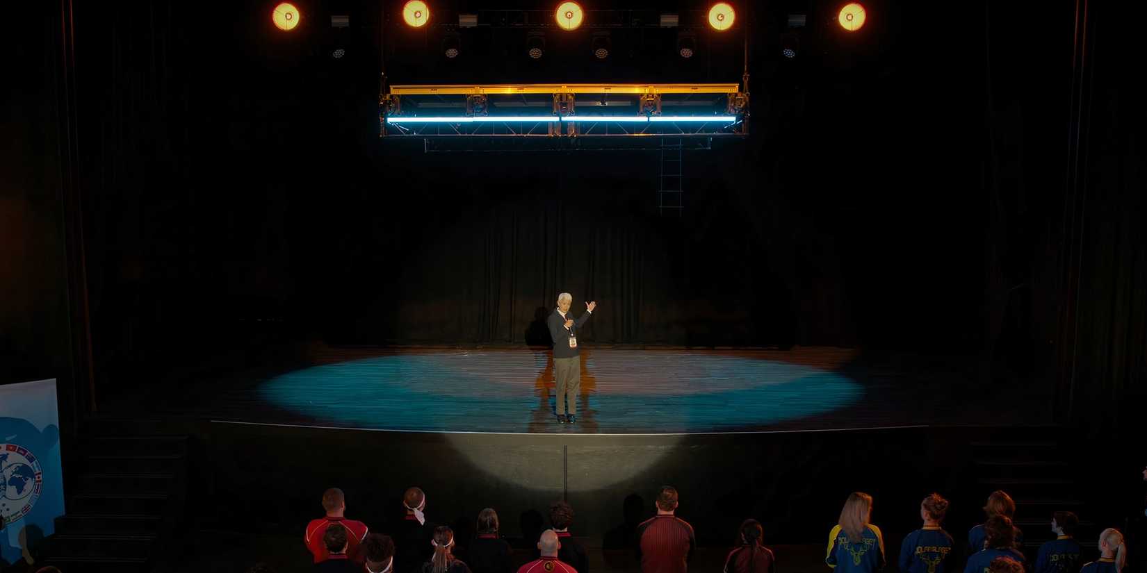 A platform being lowered at the Sekai Taikai in Cobra Kai