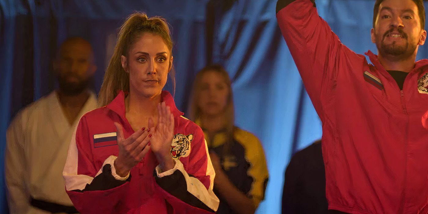 Britt Baker aplaudindo em Cobra Kai