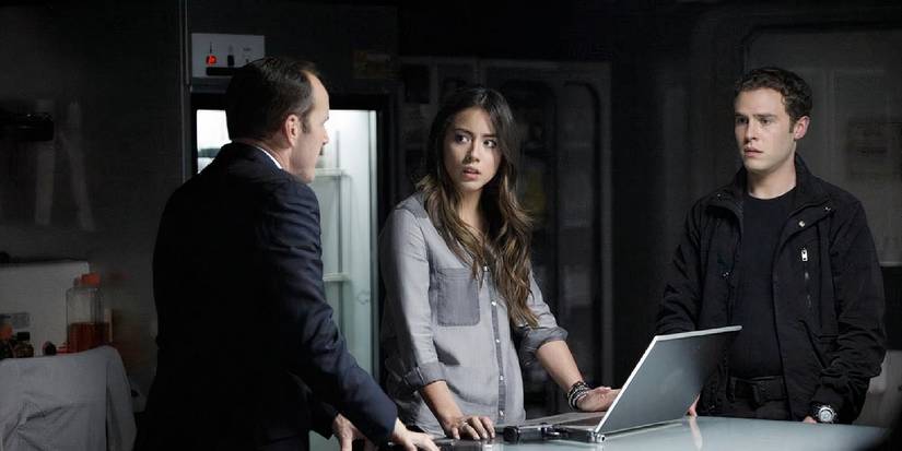 Coulson talks to Fitz and Simmons in Agents of SHIELD
