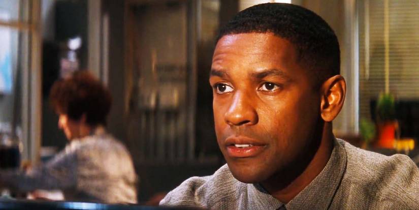 Denzel Washington as Detective John Hobbes in Fallen