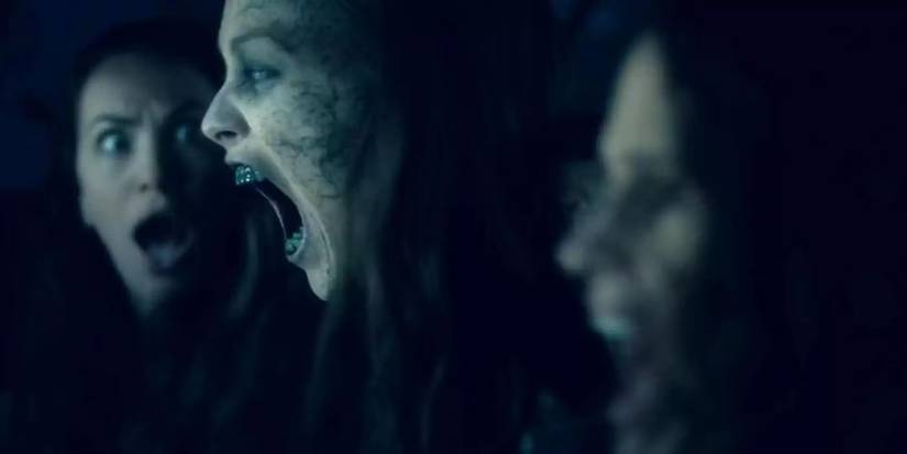 haunting of hill house car scene jump scare with theo