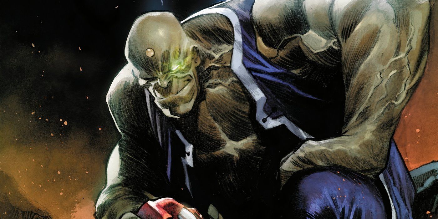 Hulk do Ultimate Universe sentado enquanto sorri um sorriso sádico.