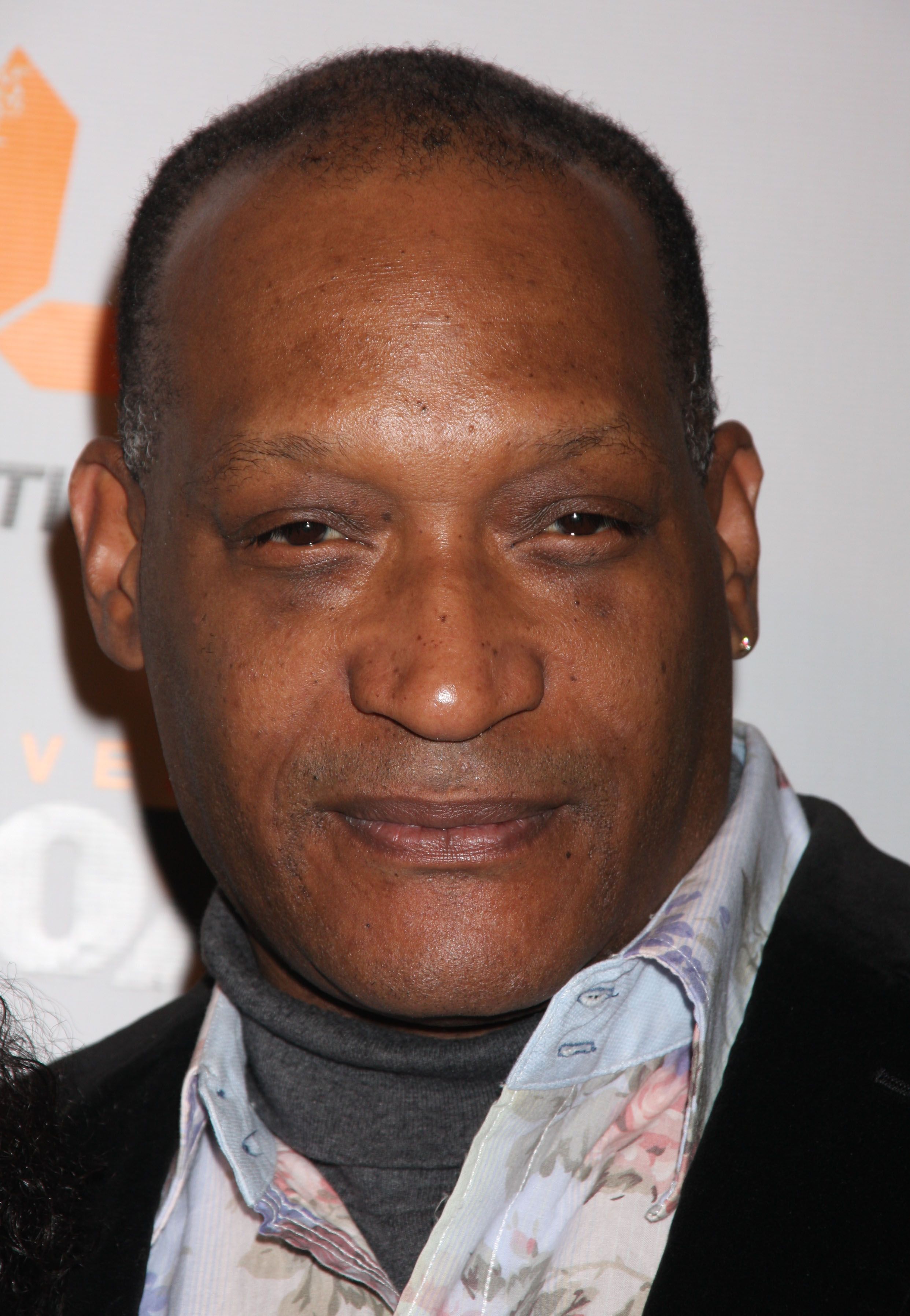 instar48830455 A morte de Tony Todd obtém resposta emocional da estrela do destino final