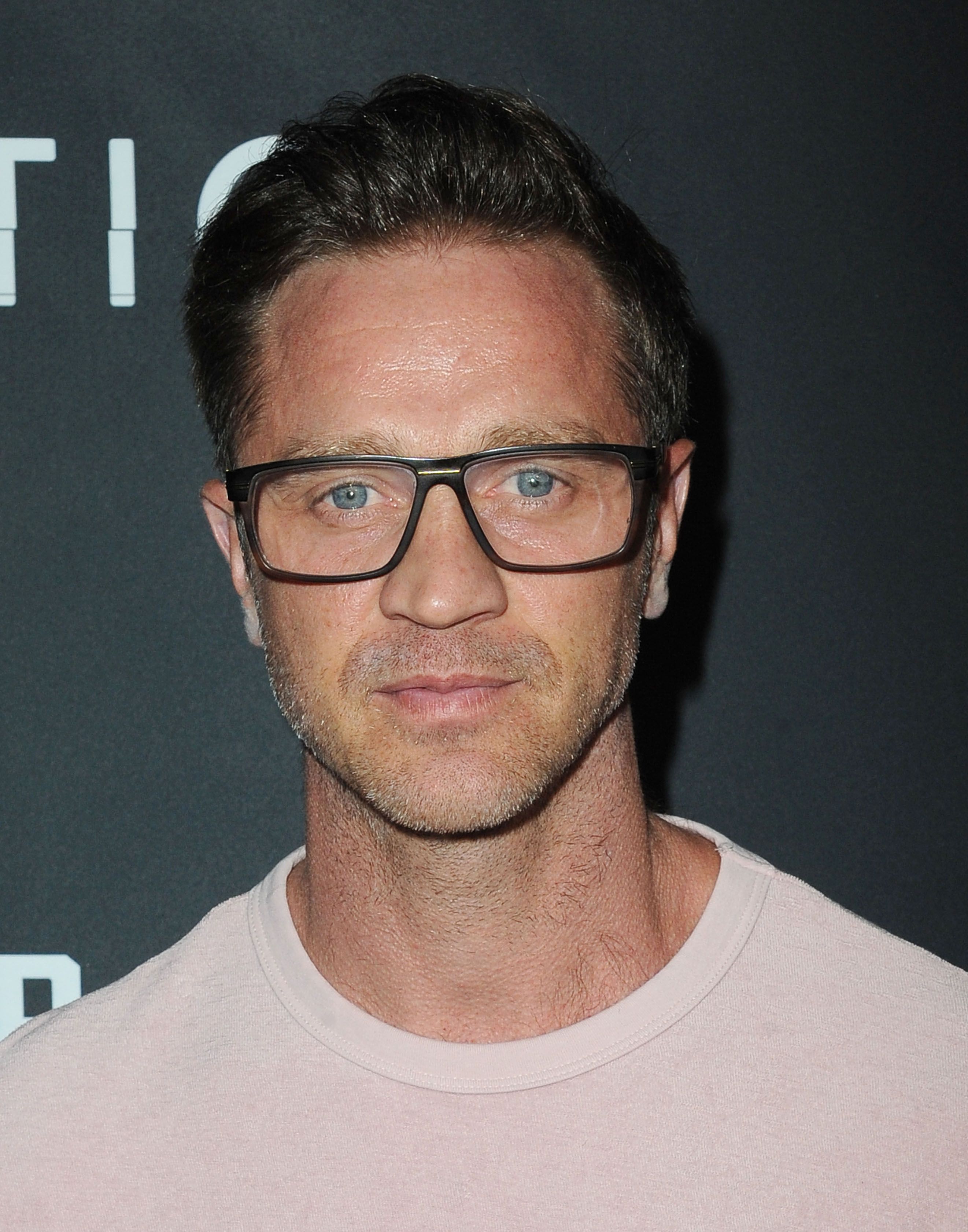 Headshot Of Devon Sawa