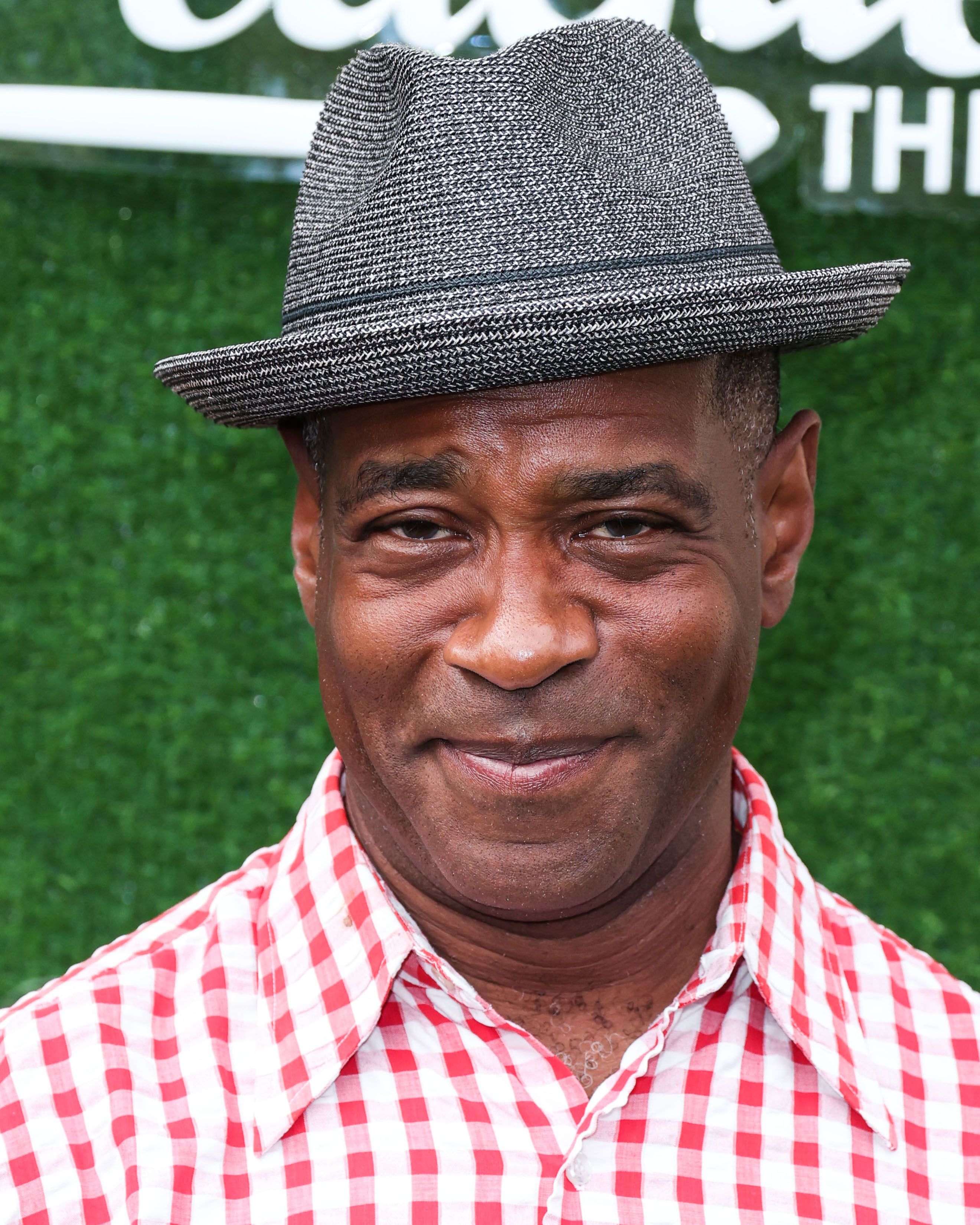 headshot Of Alex Désert