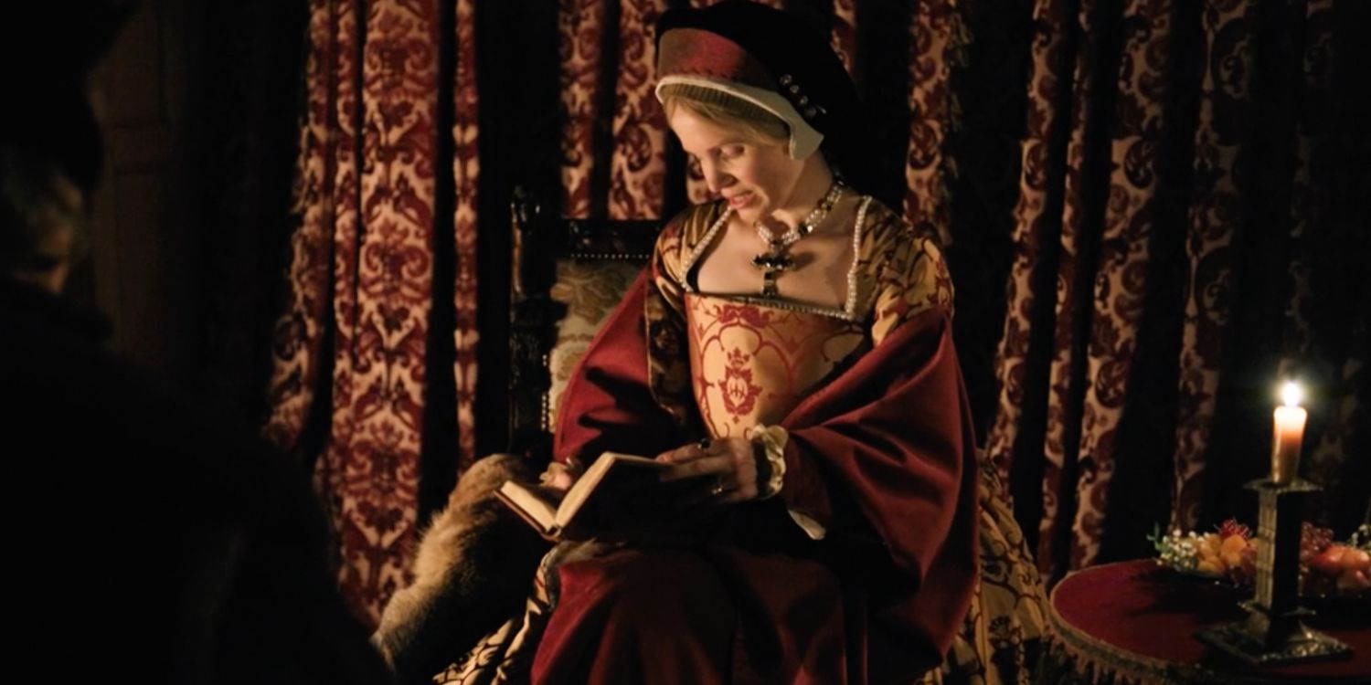 Jane Seymour holding Anne Boleyn&rsquo;s Book of Hours in Wolf Hall The Mirror and the Light