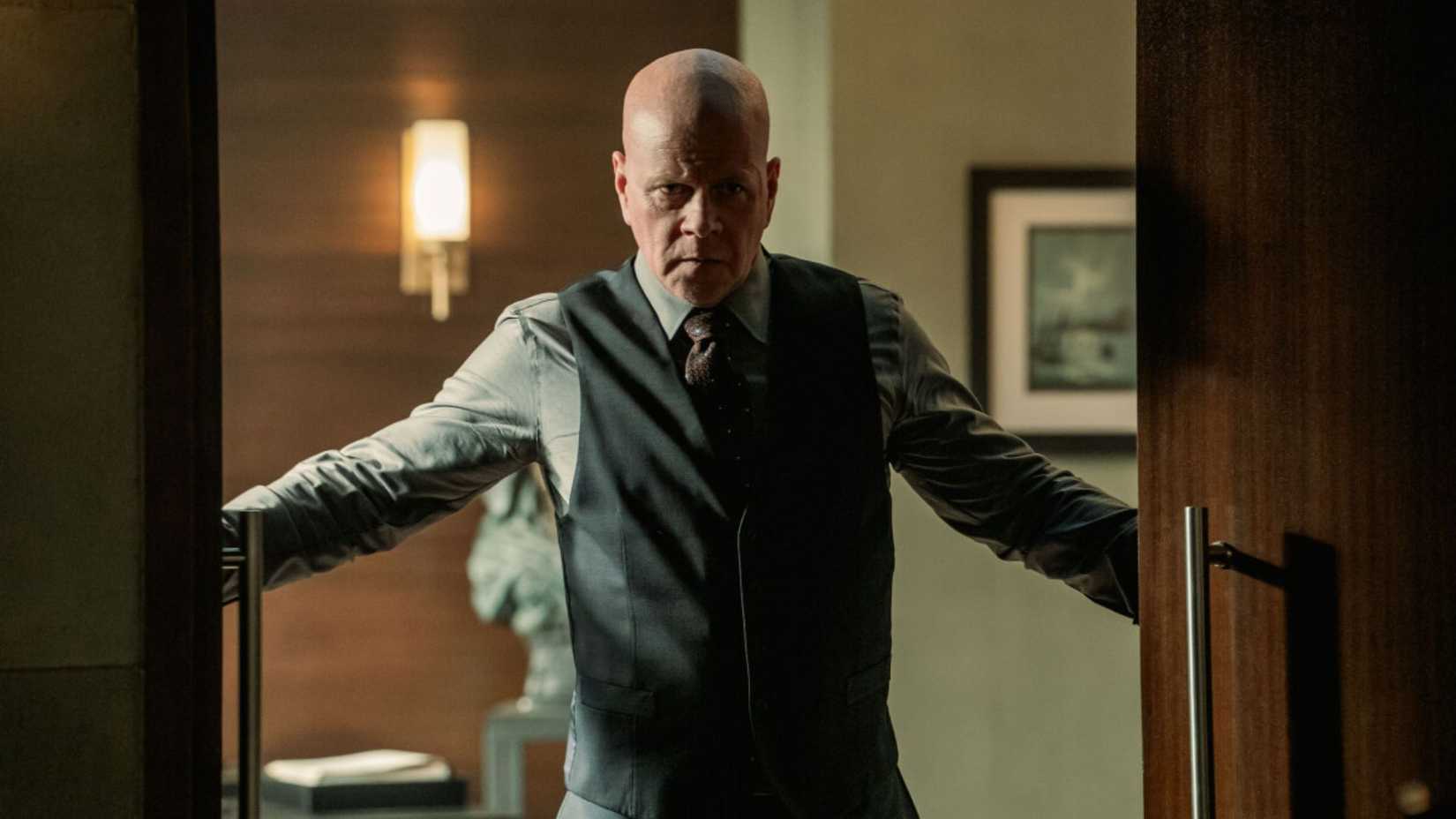 Michael Cudlitz as Lex Luthor in Superman & Lois season 4 episode 8 opening doors