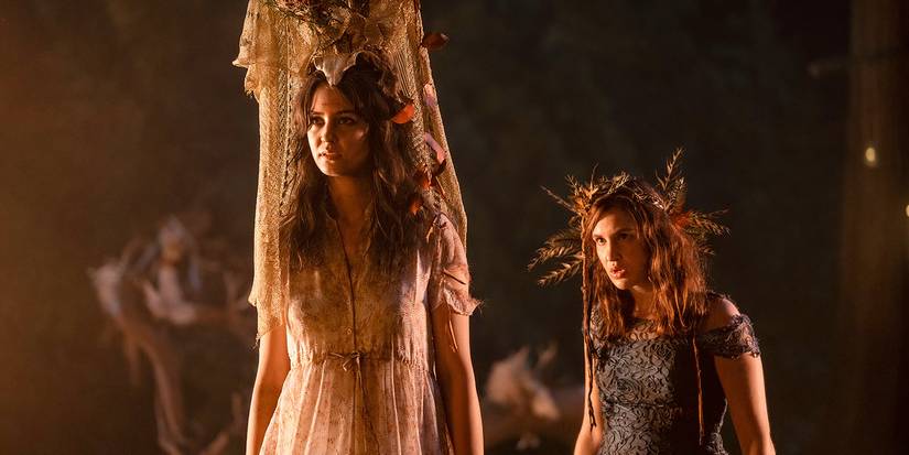 Actresses Sophie Nelisse and Courtney Eaton as Shauna and Lottie in Yellowjackets season 1