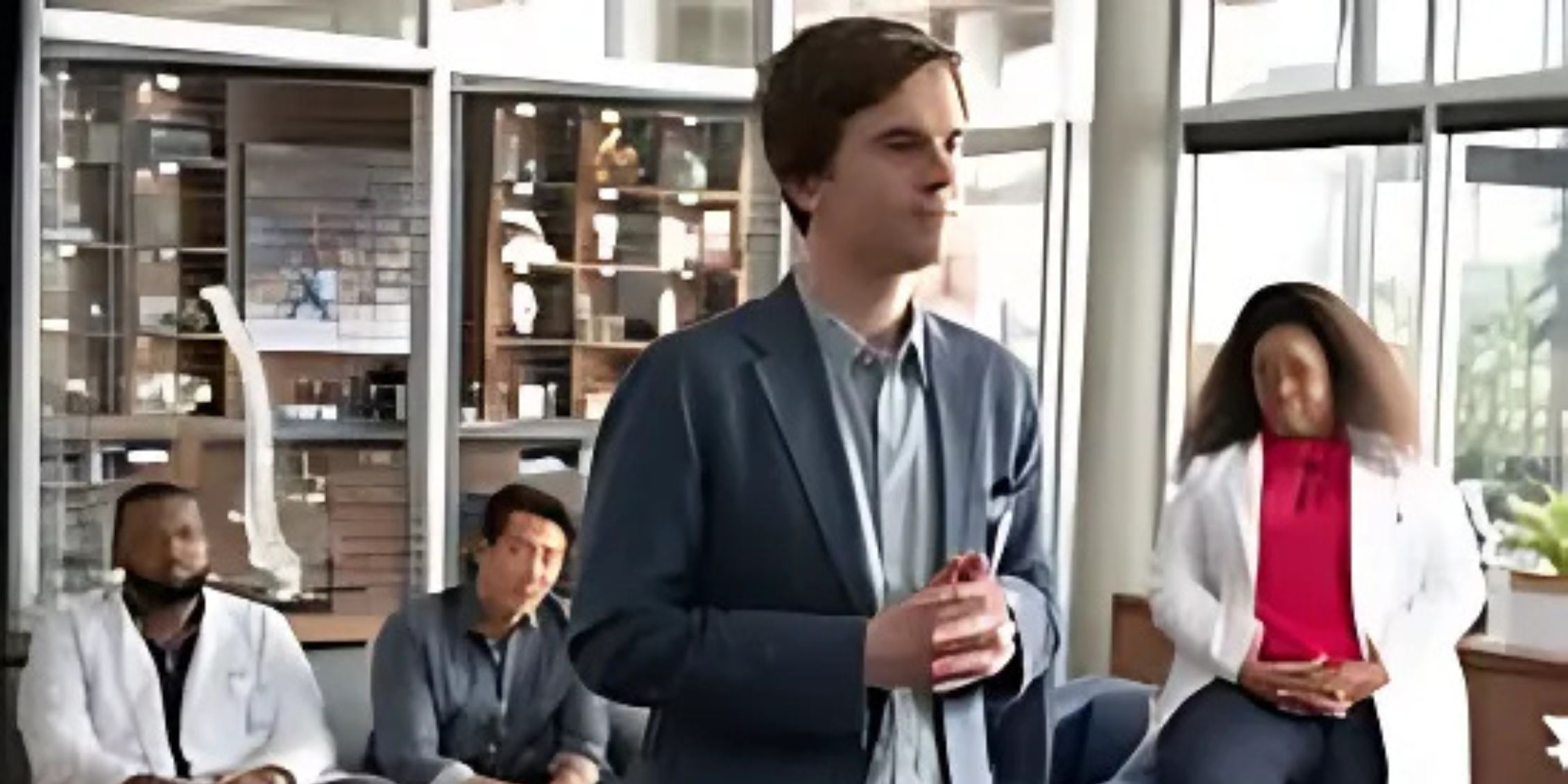 Shaun Murphy con i colleghi in The Good Doctor