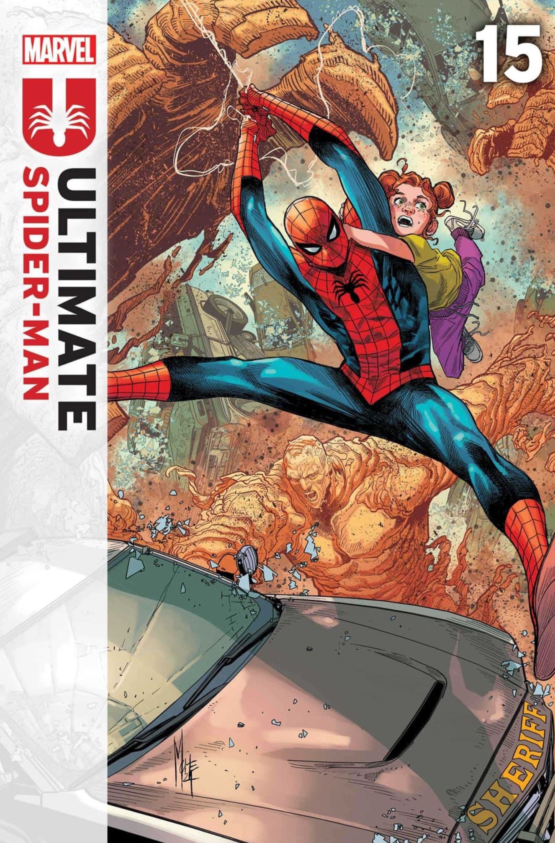 Capa de Ultimate Spider-Man #15 de Marco Checchetto - Peter e Mayday se balançam enquanto Sandman ataca