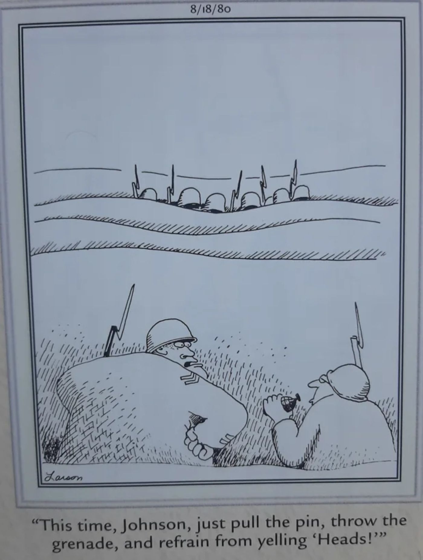 Far Side Strip : Deux soldats dans une tranchée s'apprêtent à lancer une grenade.