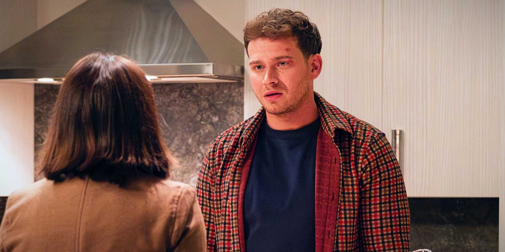 Oliver Stark as Buck looking at Jennifer Love Hewitt's Maddie in 9-1-1 season 8
