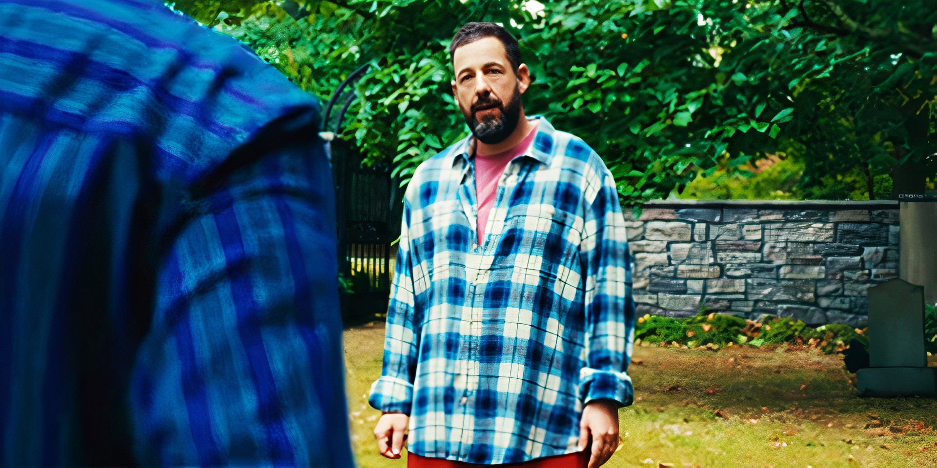 Adam Sandler standing in Happy Gilmore 2