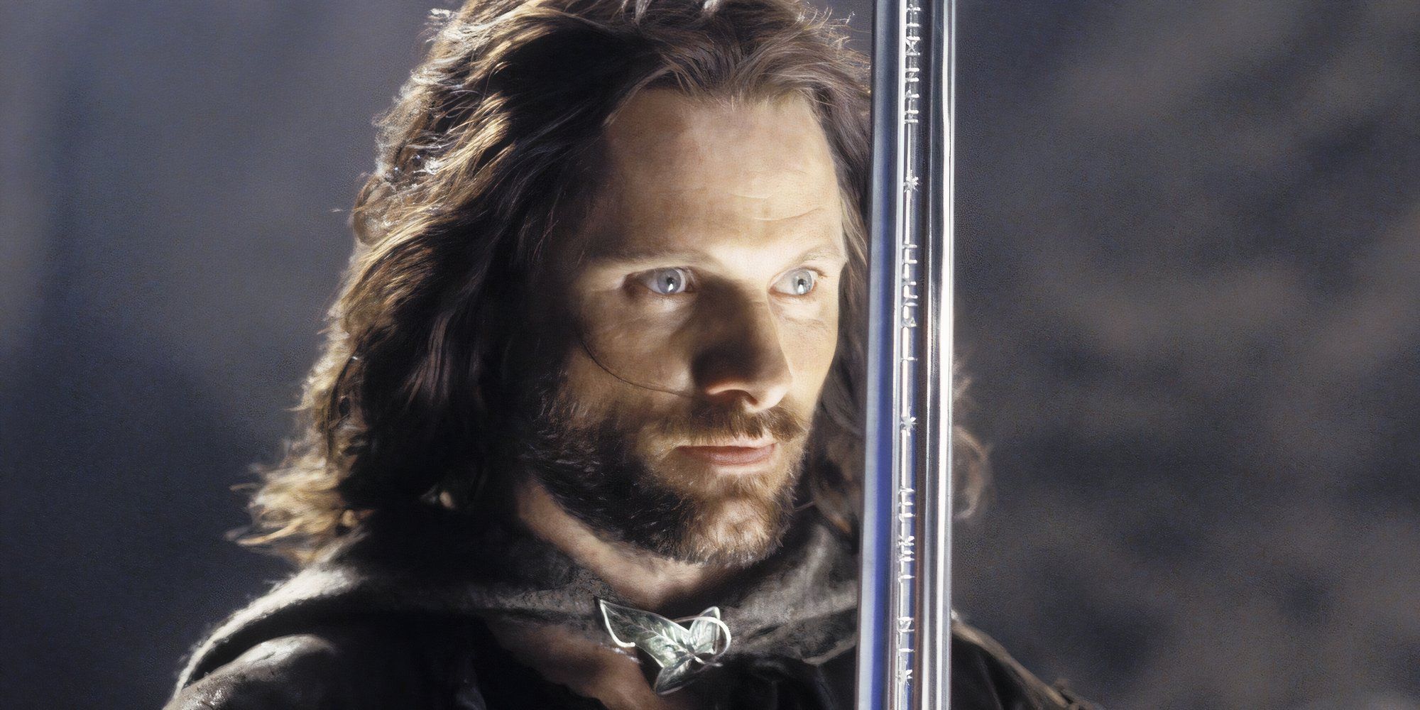 Aragorn with Anduril in Return of the King