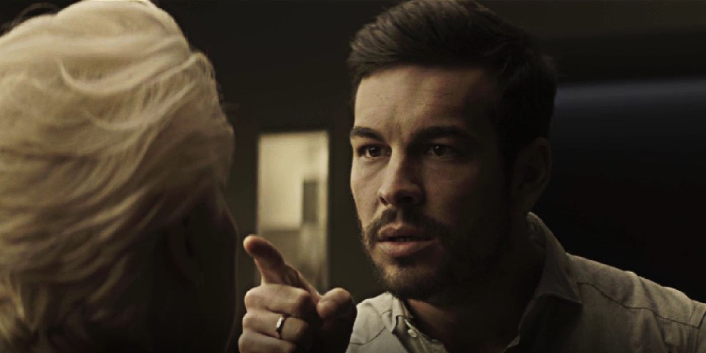 Ardian (Mario Casas) pointing a finger at Virginia (Ana Wagener) in The Invisble Guest.