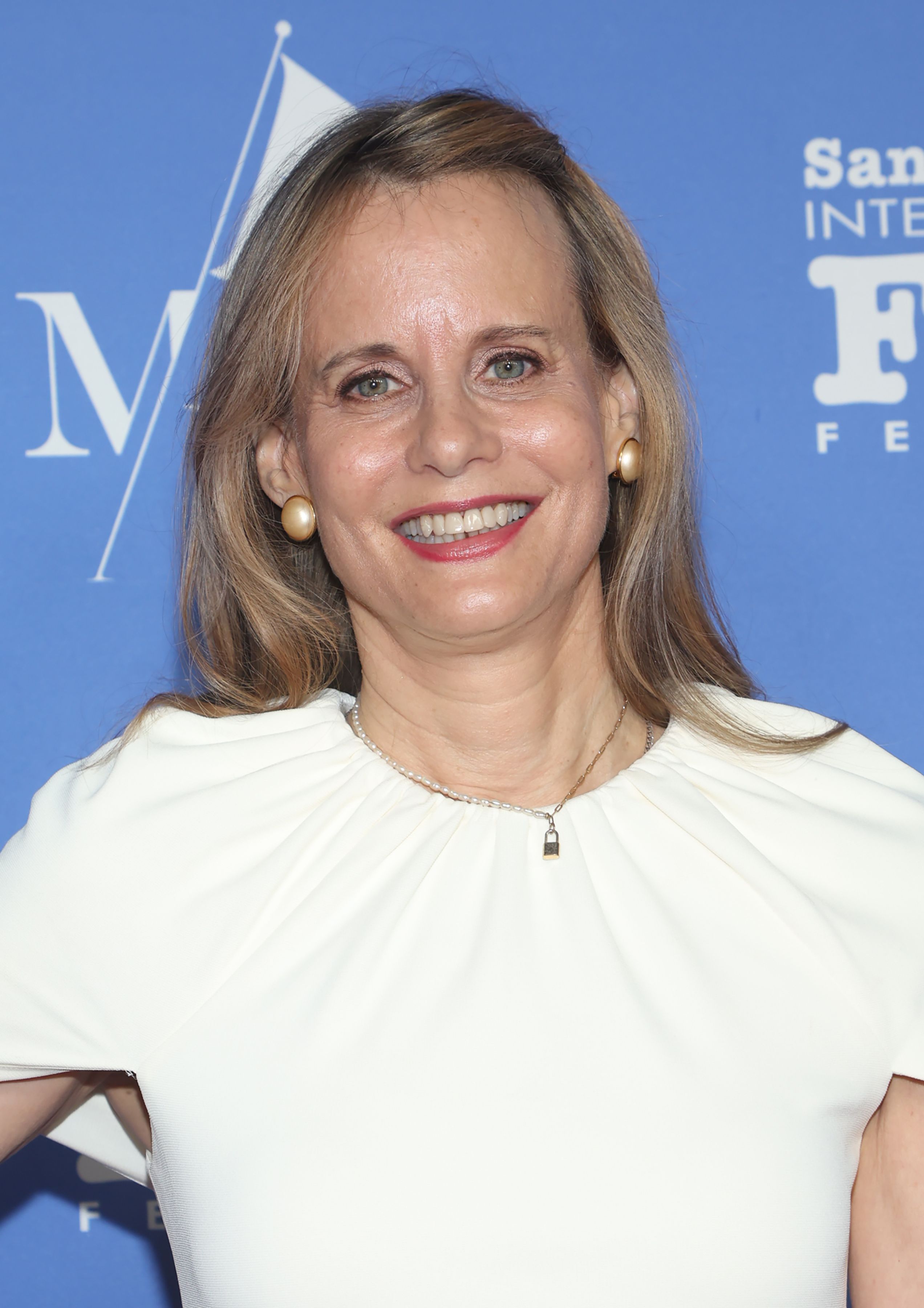 Headshot Of Lori Singer