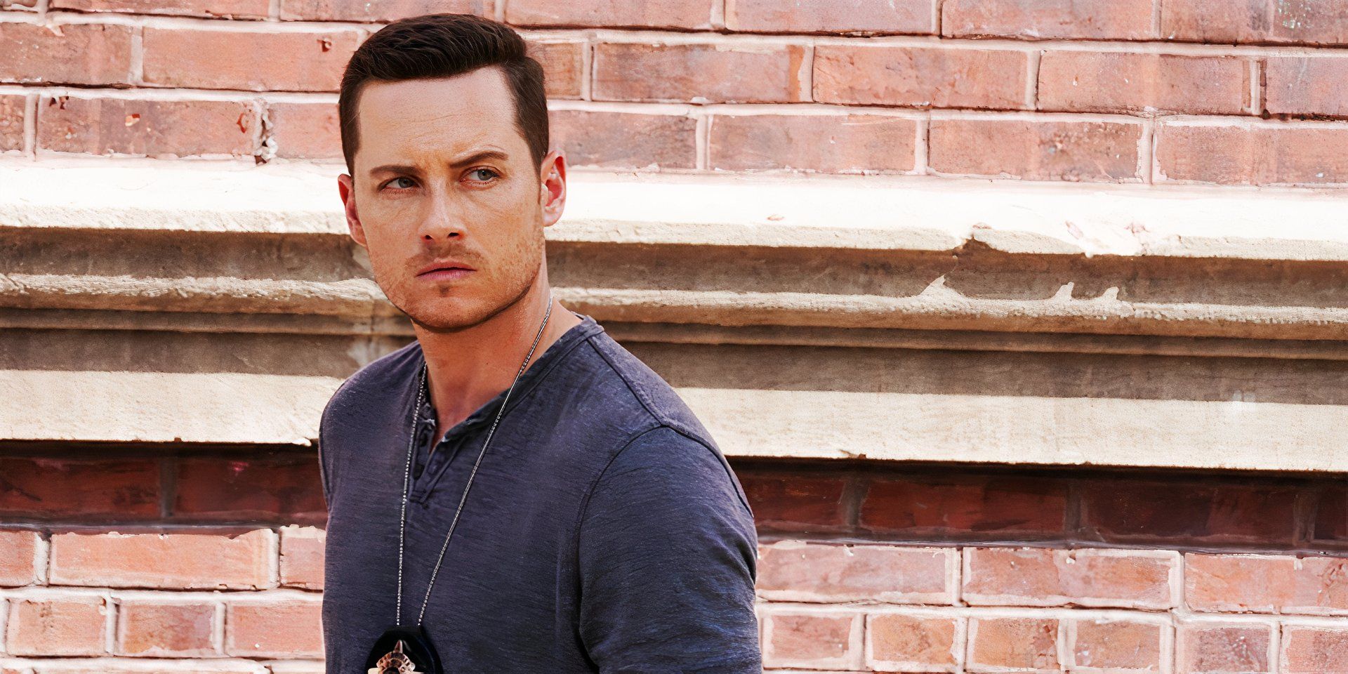 Jay Halstead looking to the side in Chicago PD