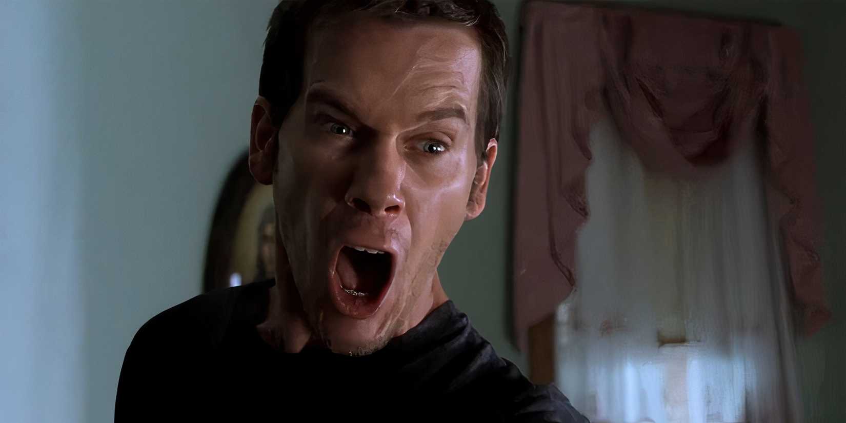 Kevin Bacon as Tom screaming out of fear in Stir of Echoes