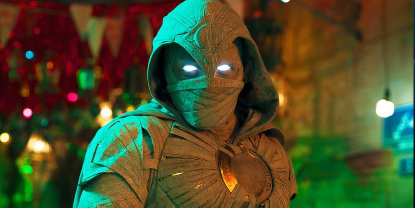 Moon Knight fighting in Egypt in Moon Knight