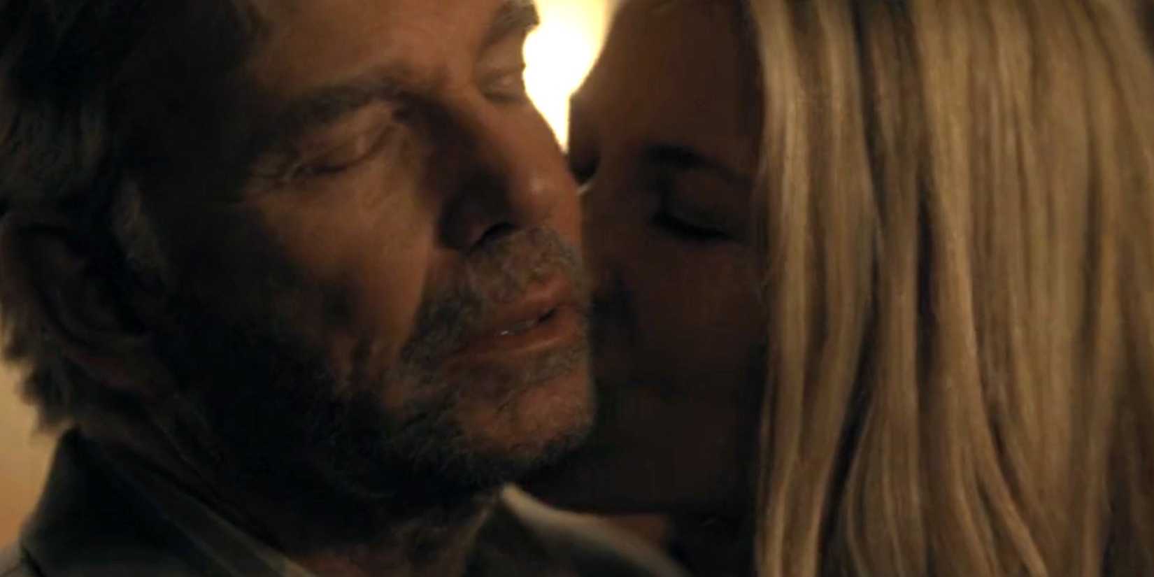 Tommy Norris (Billy Bob Thornton) while Angela (Ali Larter) kisses him on the cheek in Landman episode 4