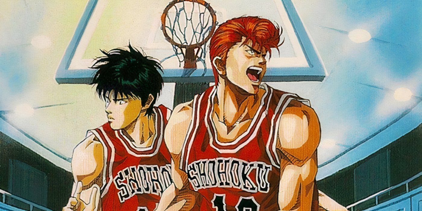 Rukawa et Sakuragi en uniforme alors qu'ils jouent dans l'anime Slam Dunk.