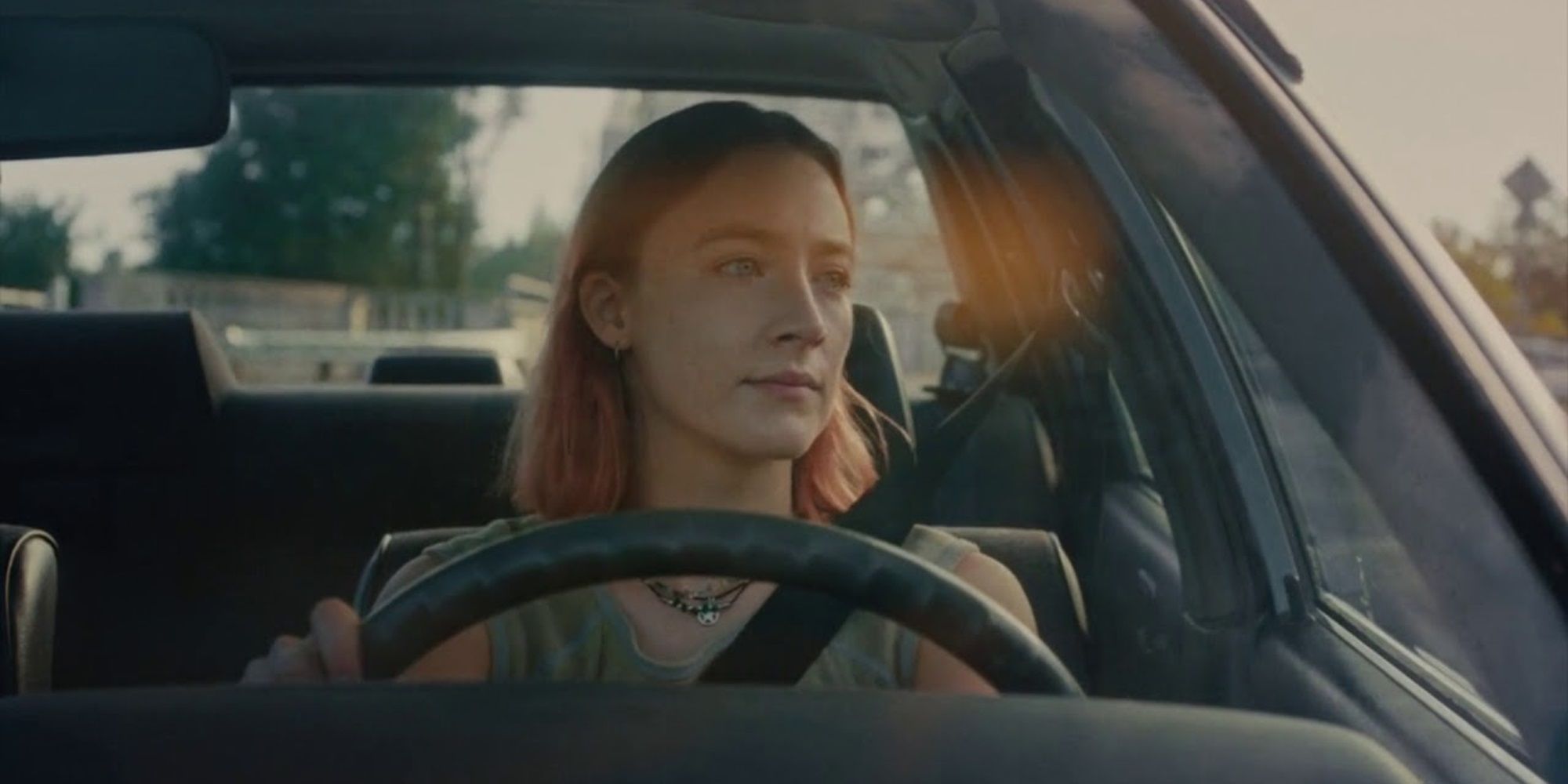 Saoirse Ronan driving through Sacramento in Lady Bird