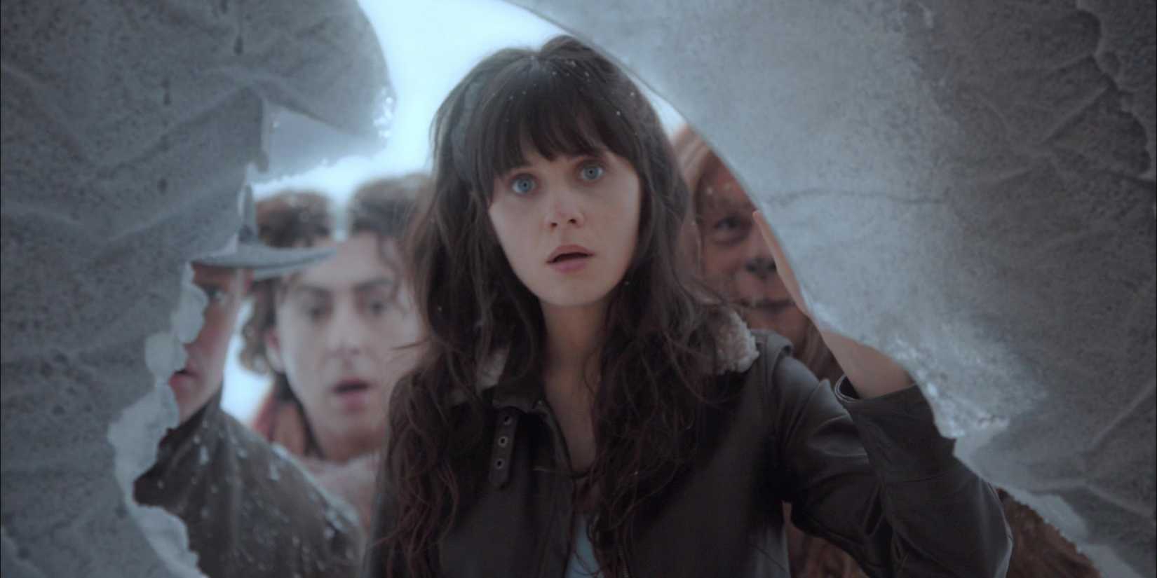 DG (Zooey Deschanel) Arriving At The Northern Island In Tin Man Part 1, "Into The Storm"