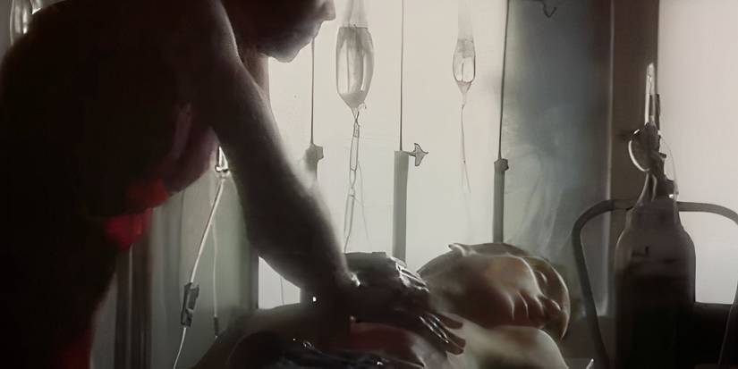 Selena tries to resuscitate Jim in 28 Days Later