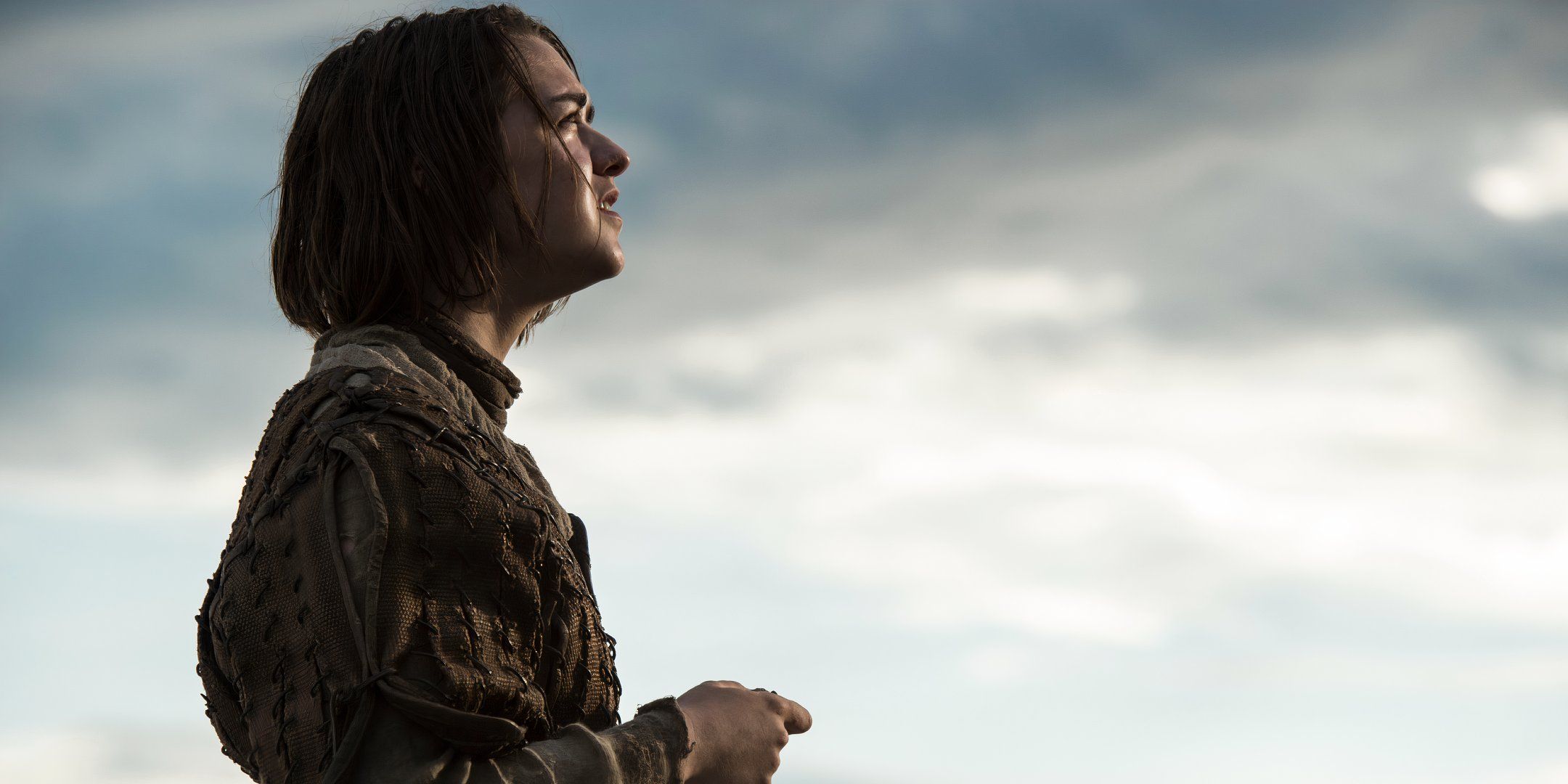 Arya Stark (Maisie Williams) naviguant vers Braos dans Game of Thrones 4 épisode 10