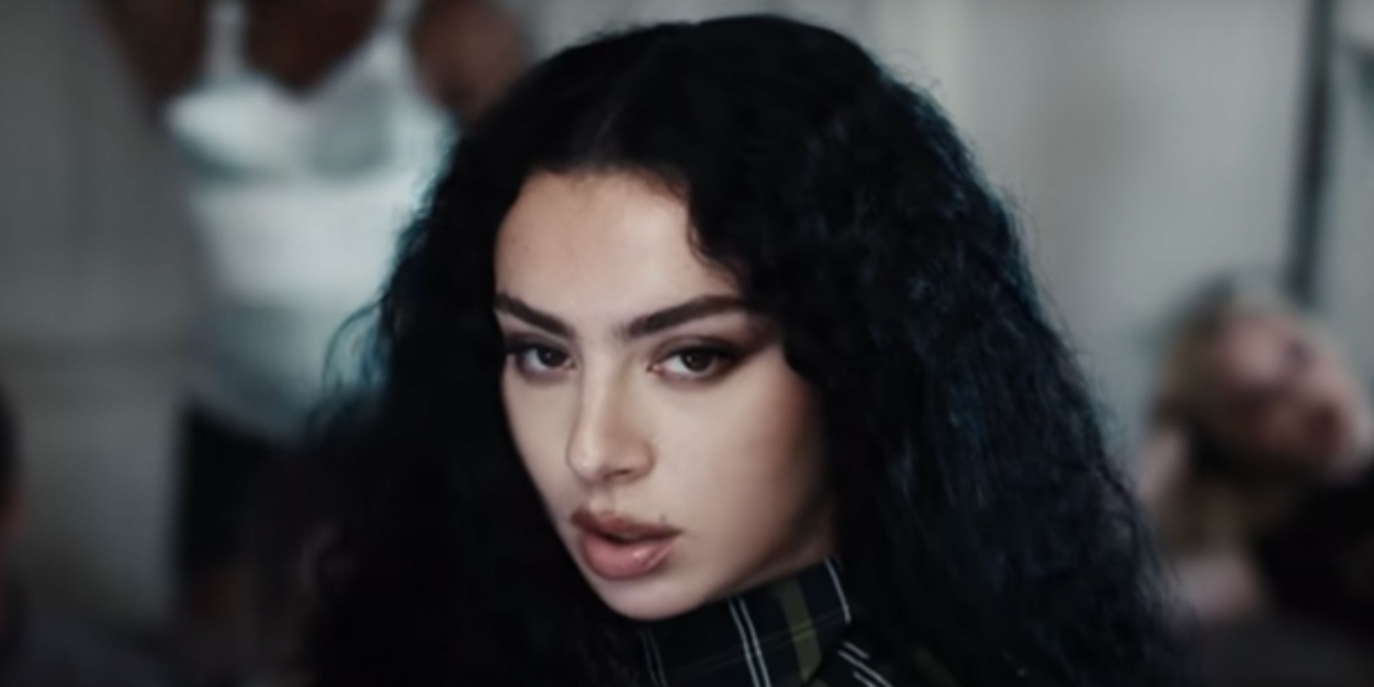 Charli XCX 360 Music Video1