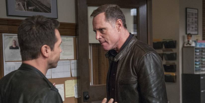 Chicago-PD-Antonio-and-Voight-arguing
