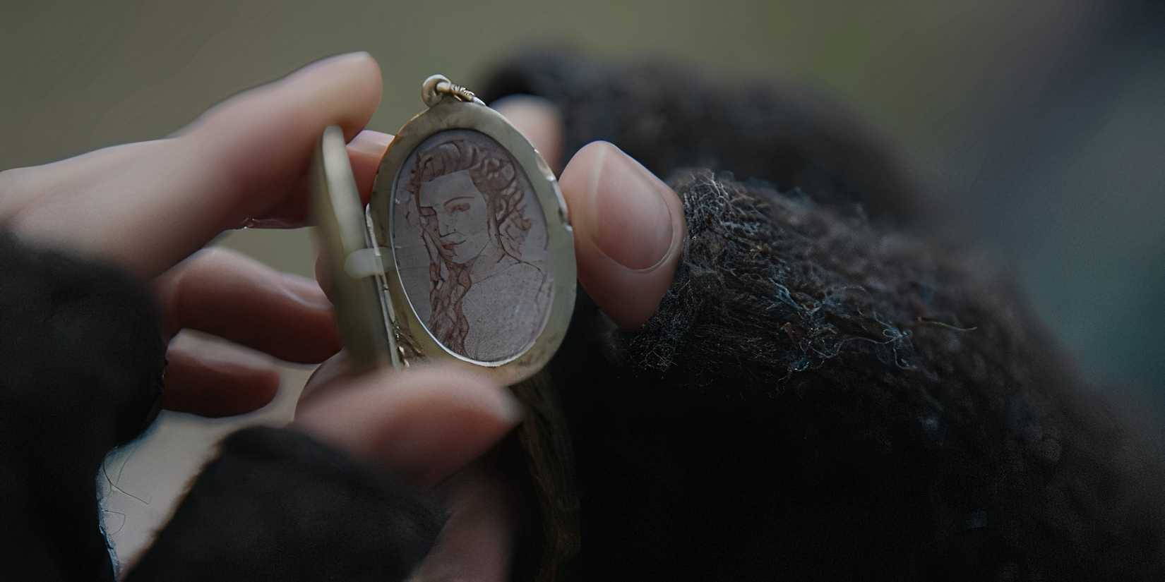 Faith Jane and Fanny's mother in Outlander