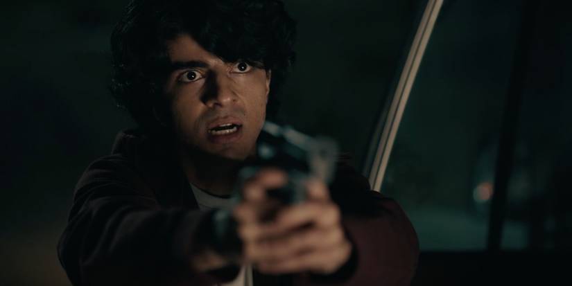 Farhad points a gun at Sami in The Night Agent season 2 episode 5