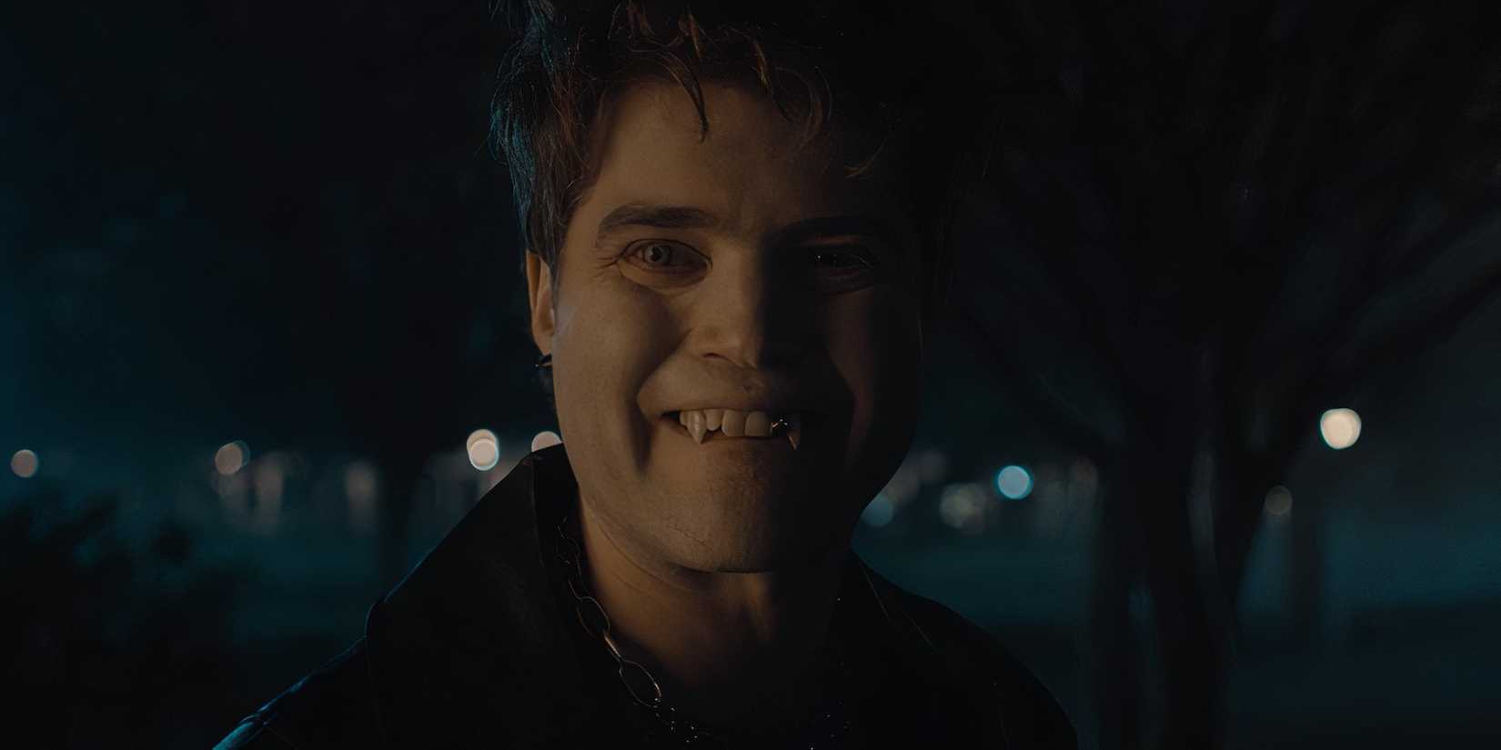Felix smiling in Mayfair Witches season 2 episode 3