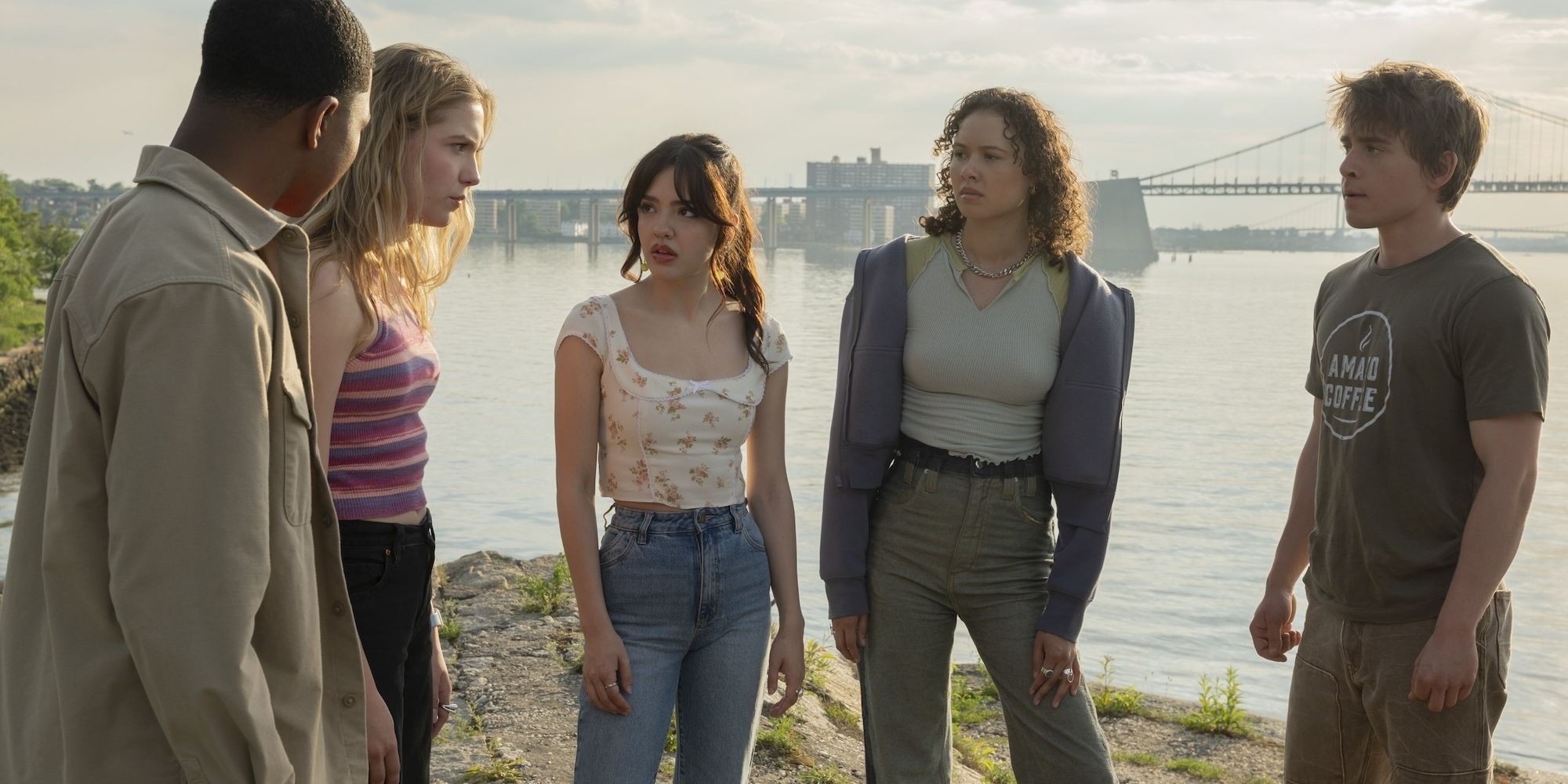 Cast standing by pier in Goosebumps The Vanishing episode 6