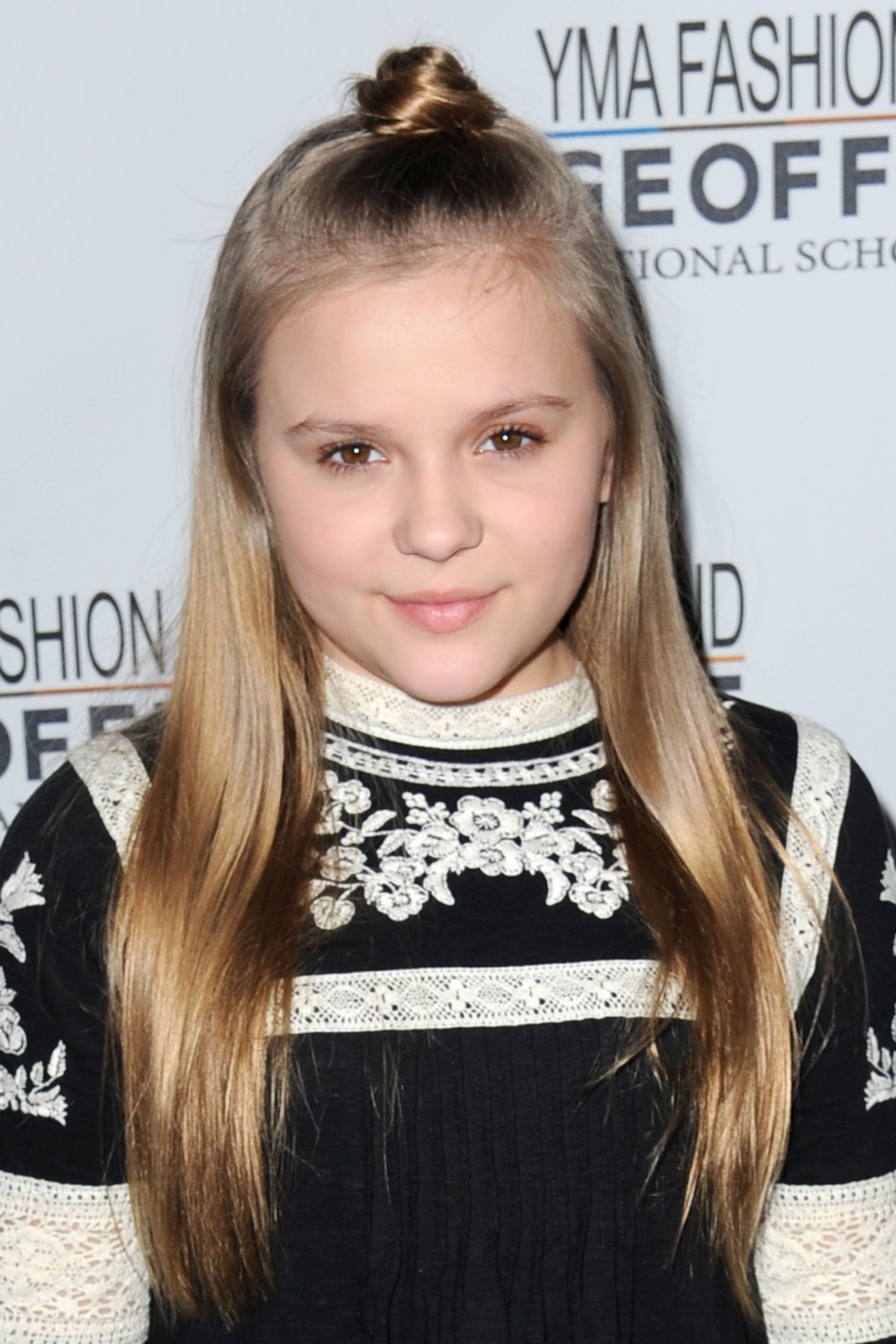 Headshot oF Maisy Stella