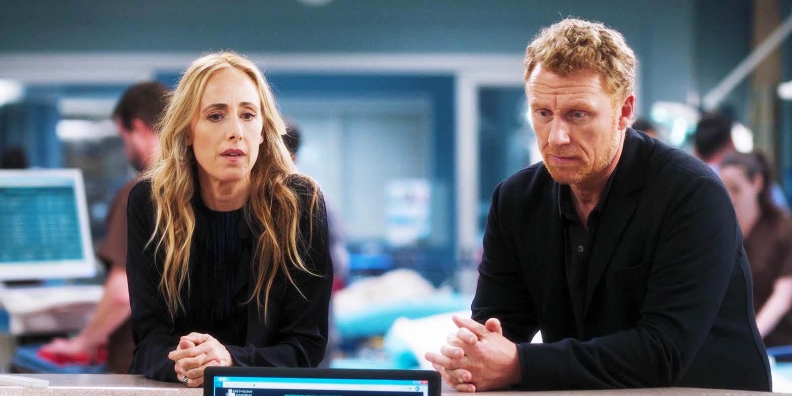 Kim Raver as Teddy Altman and Kevin McKidd as Owen Hunt in Grey's Anatomy season 21 episode 7