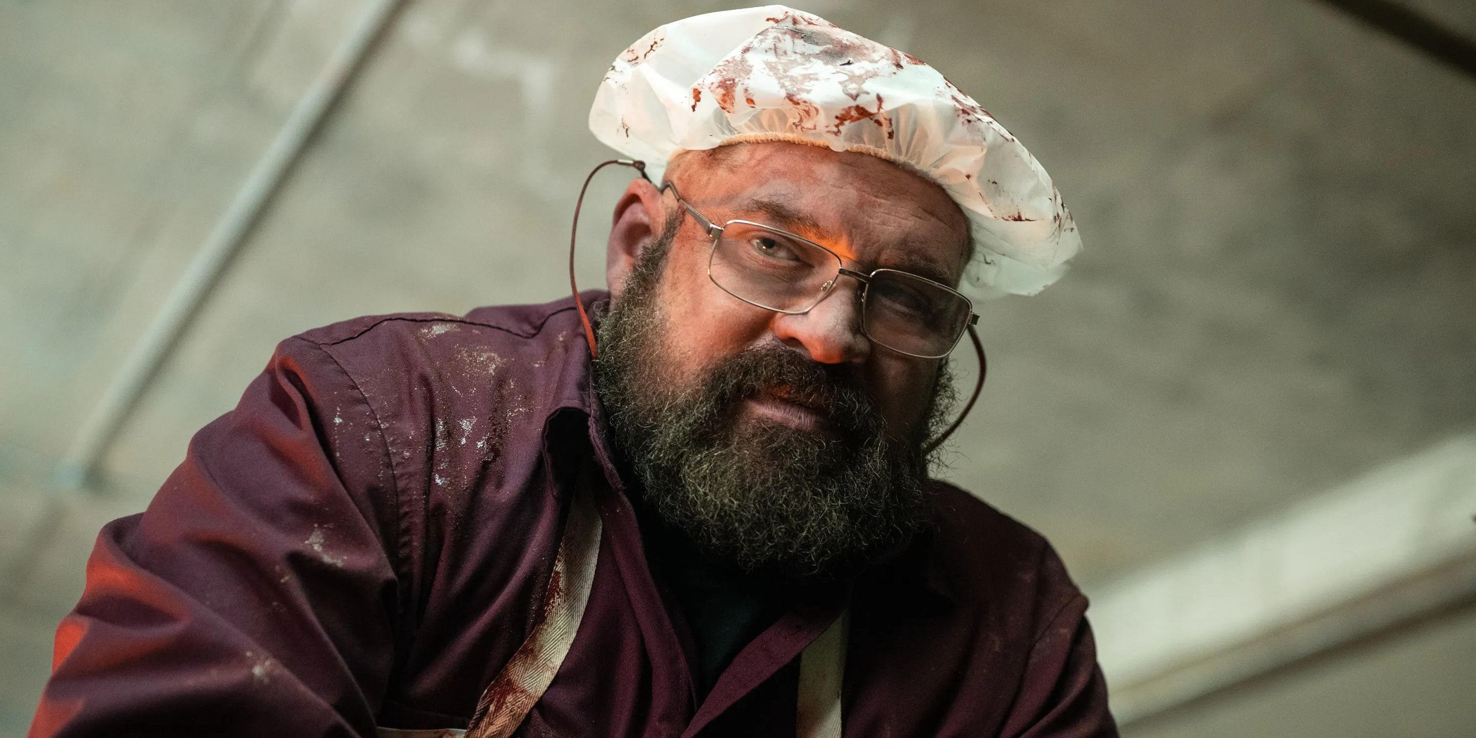 Tom Cullen (Brad William Henke) looking down in The Stand (2020)