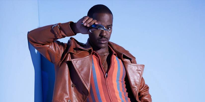 Ncuti Gatwa holding up his screwdriver in Doctor Who promo