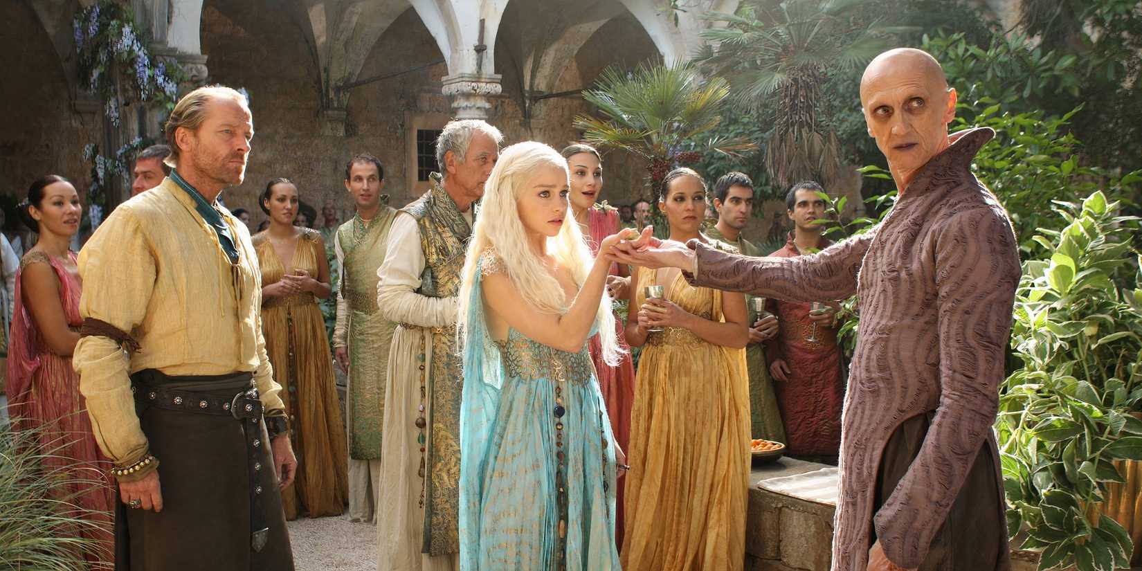 Pyat Pree greeting Daenerys Targaryen in Game of Thrones season 2