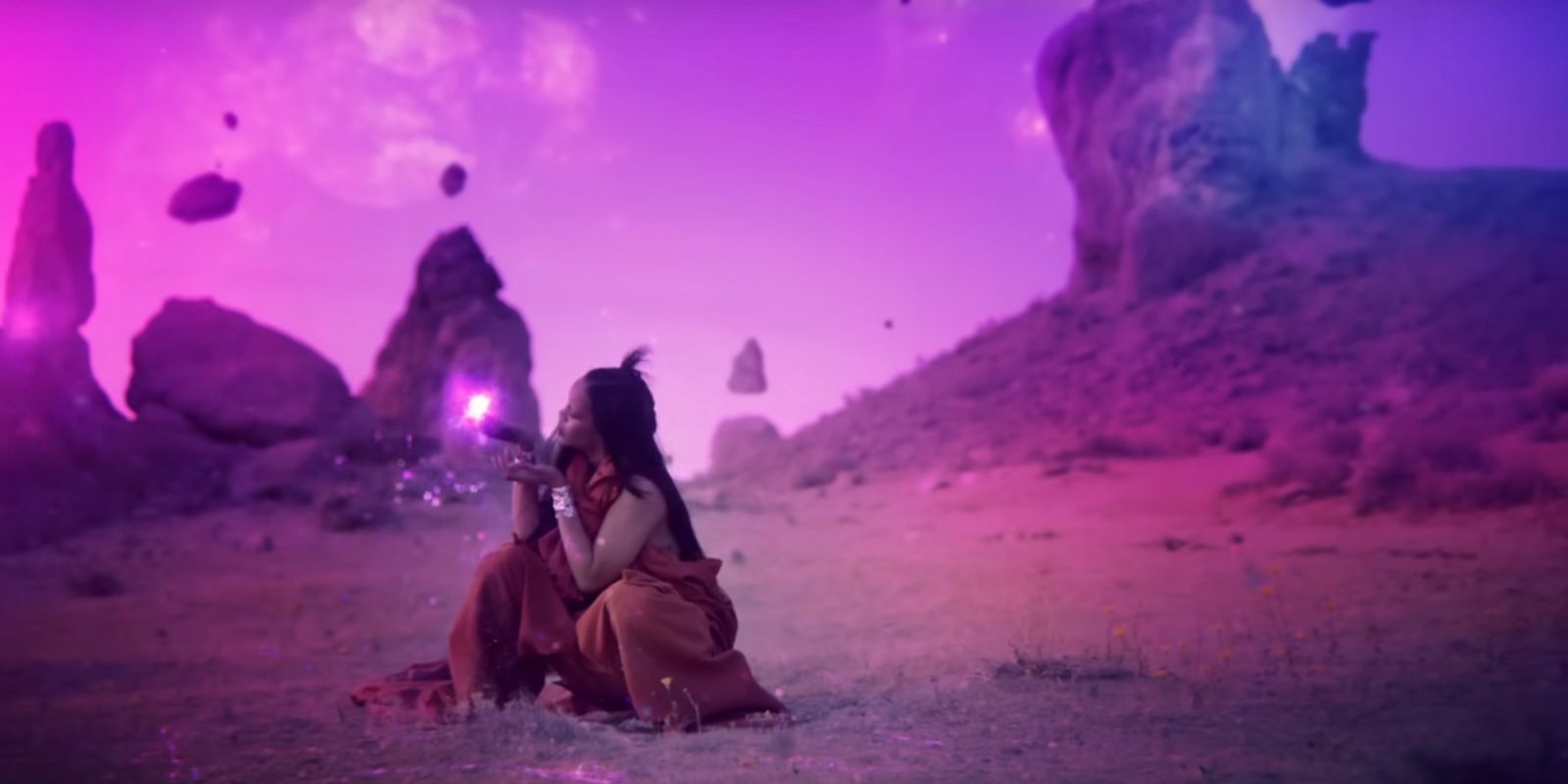 Rihanna on an alien planet for her song &lsquo;Sledgehammer&rsquo; from the Star Trek soundtrack