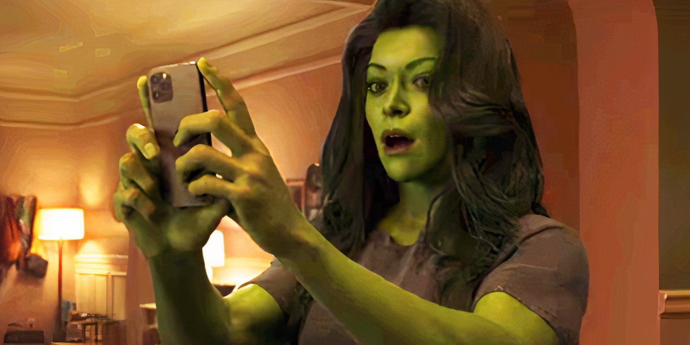 She-Hulk parla al telefono in She-Hulk: Lawyer